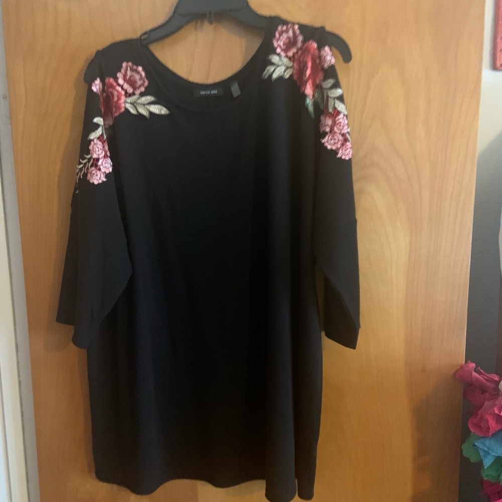 Pretty cold shoulder top.